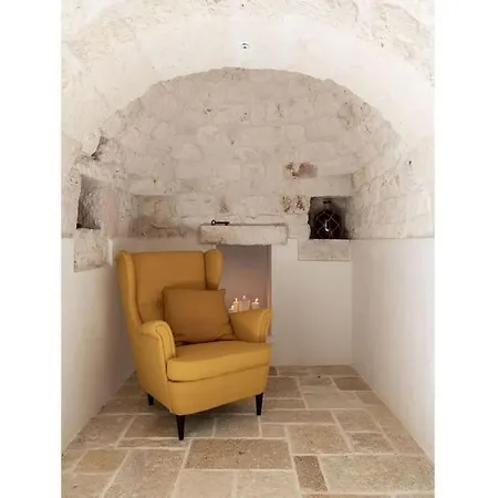 Trullo Strangio By Raro * オストゥーニ